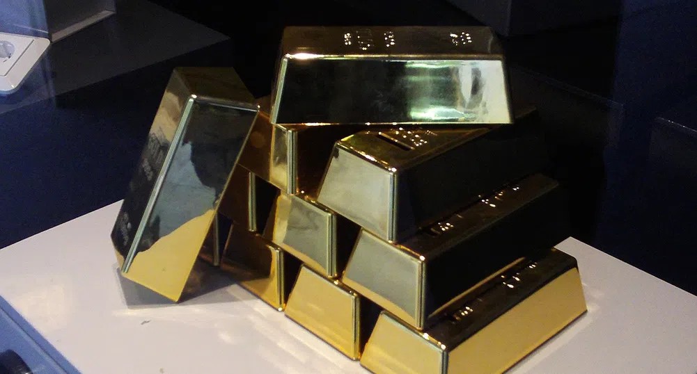 Цената на златото с едномесечен връх, приближава 1300 долара