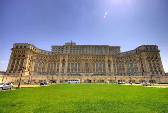 Румънският дворец с 1000 стаи, който е най-тежката сграда в света