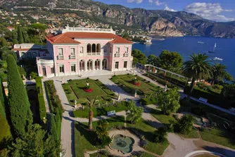 Това имение е обявено за продан за 1 млрд. евро
