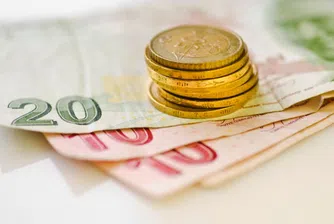 Турската лира падна до ново историческо дъно спрямо долара