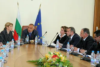България сред страните със "средно" присъствие на дамите в кабинета