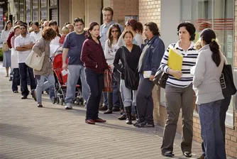Безработицата в Гърция удари нов рекорд