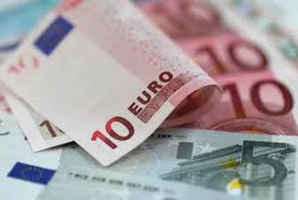 Латвия приема еврото на 1 януари 2014 г.