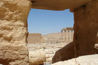 Преди и след Ислямска държава: разтърсващи кадри от Палмира
