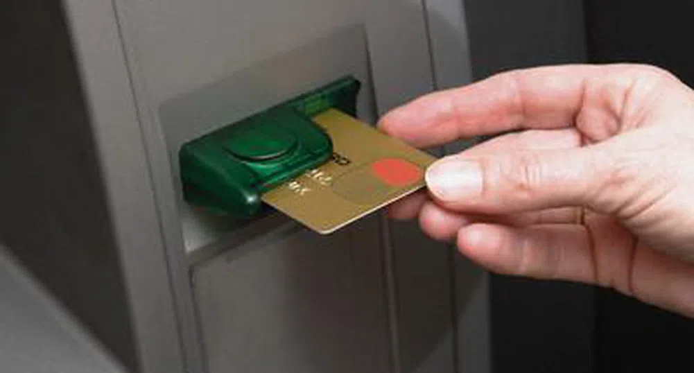 Small Banks in Romania Drop ATM Fees