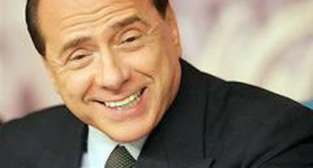 Берлускони рекламира Италия