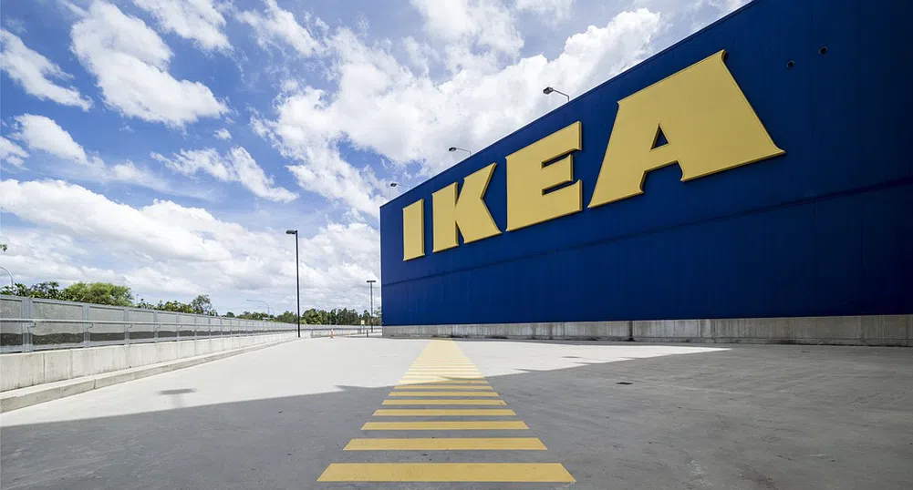 Кание Уест поиска IKEA да го назначи на работа