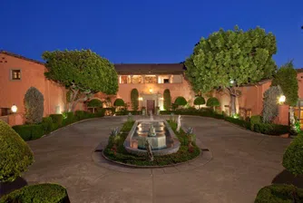 Продава се: Легендарно имение в Холивуд за 95 млн. долара