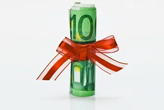 Парите като подарък: обида и повод за скандал
