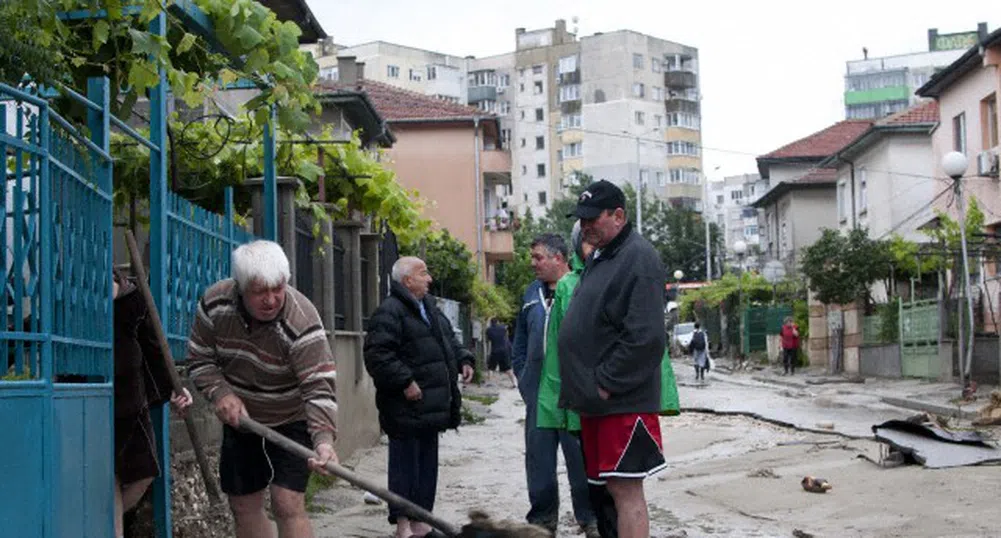 Откриха още 1 тяло във Варна, предупреждават за нови наводнения