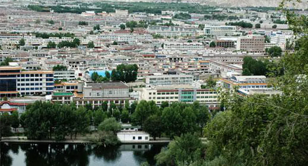 Китайските власти активно строят жилища в Тибет