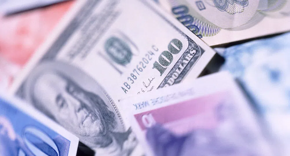 Йената падна до 6-годишно дъно спрямо долара