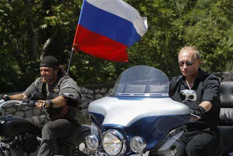 Путин кара Harley Davidson на руски мотосъбор