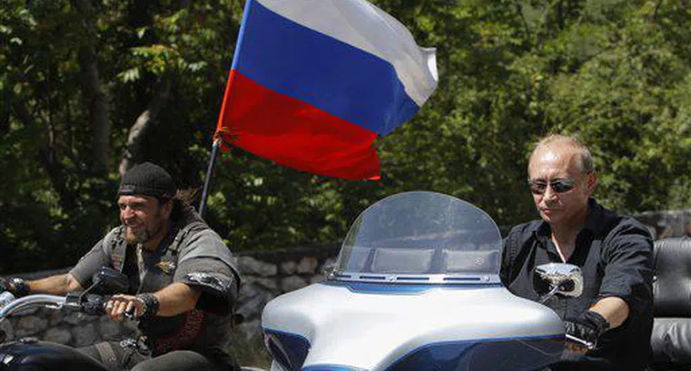 Путин кара Harley Davidson на руски мотосъбор