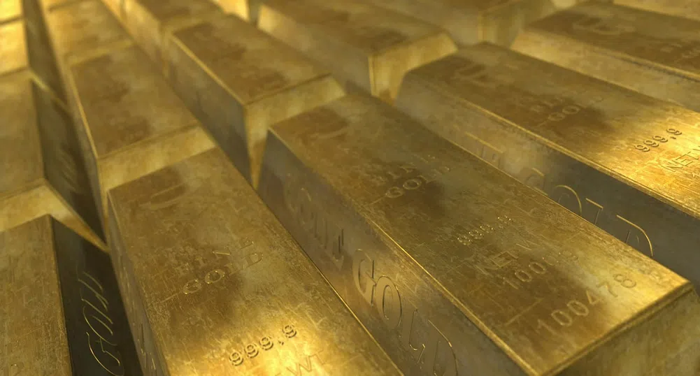 Златото спря да пада, но остава далеч под 1300 за тройунция