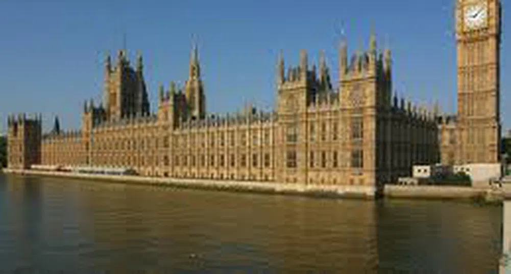 Следи от кокаин в британския парламент