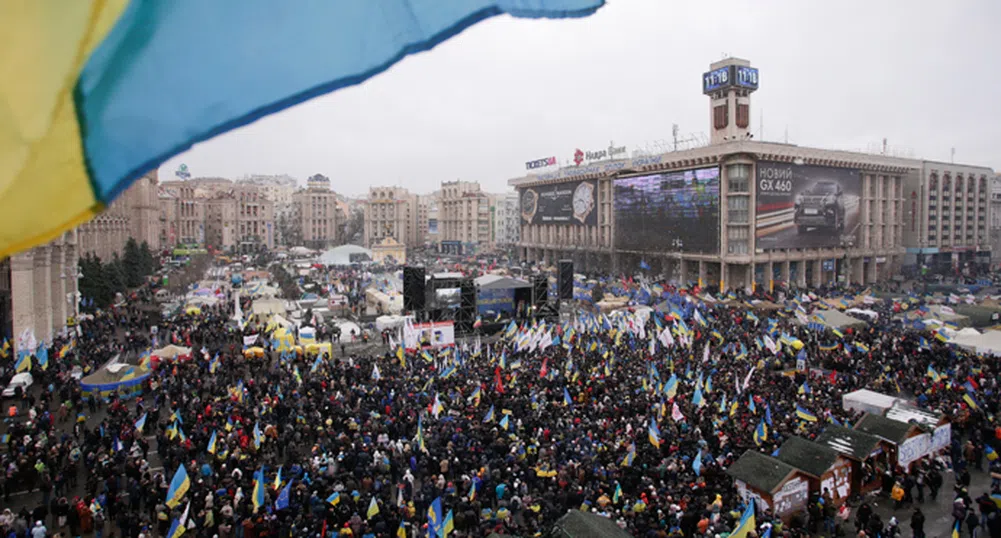 Протестиращи срещу полиция в Киев втора нощ