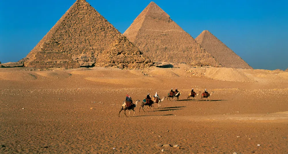 Египет отвори за туристи втората по големина пирамида
