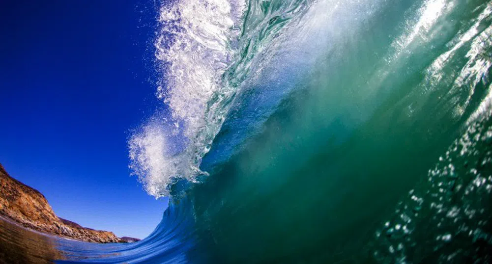 Apple инвестира 1.5 милиона долара в океанските вълни