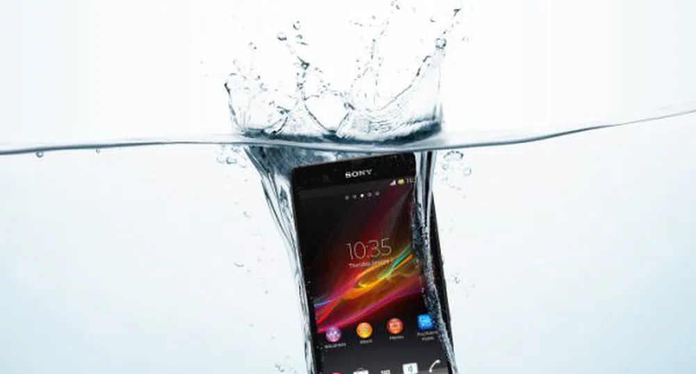 Sony представи първия в света водоустойчив телефон