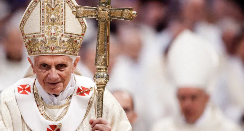 Икономът на папата на съд