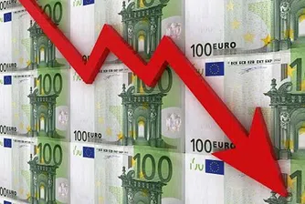 Еврото с най-голям спад от месец насам