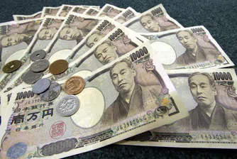 Доларът поскъпва с 11% спрямо йената през 2011 г.?