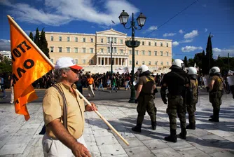 30 хил. евро бонуси за чуждите инспектори в Гърция