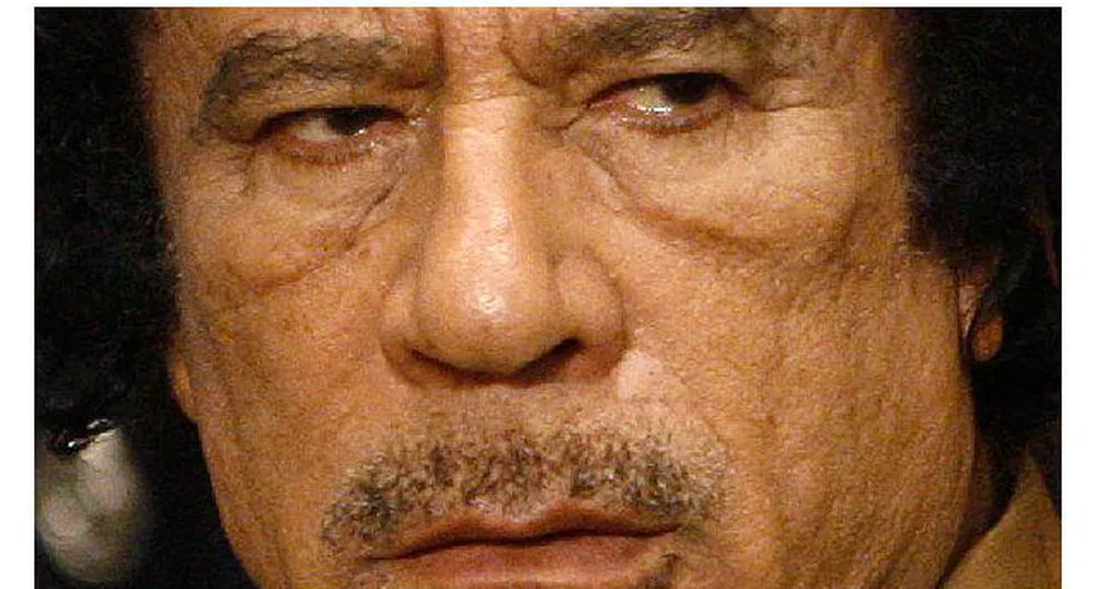 Кадафи взривява Триполи със себе си, ако падне от власт
