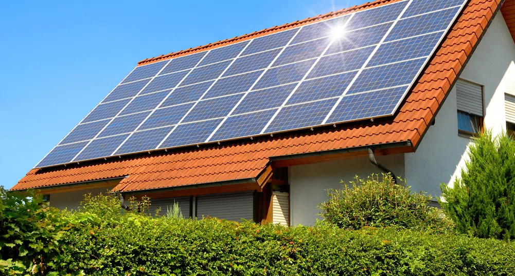 Фонд набира средства от БФБ за инвестиции в покривни соларни инсталации
