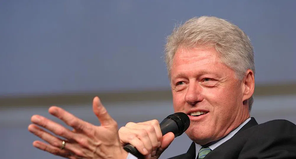 Бил Клинтън изпратил само два имейла за двата си мандата