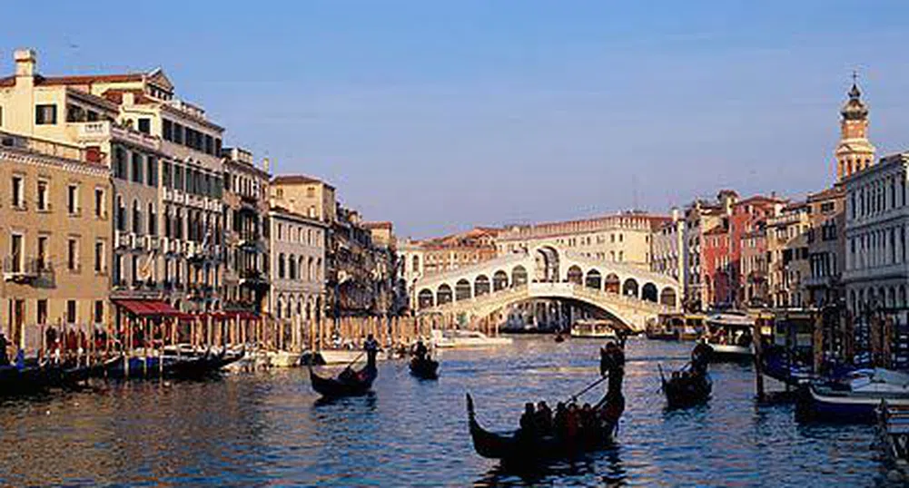 Джони Деп си купи дворец във Венеция