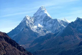 Колко струва изкачване на Еверест?
