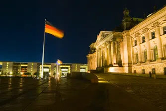 След изборите в Германия: покрепата за Меркел се топи