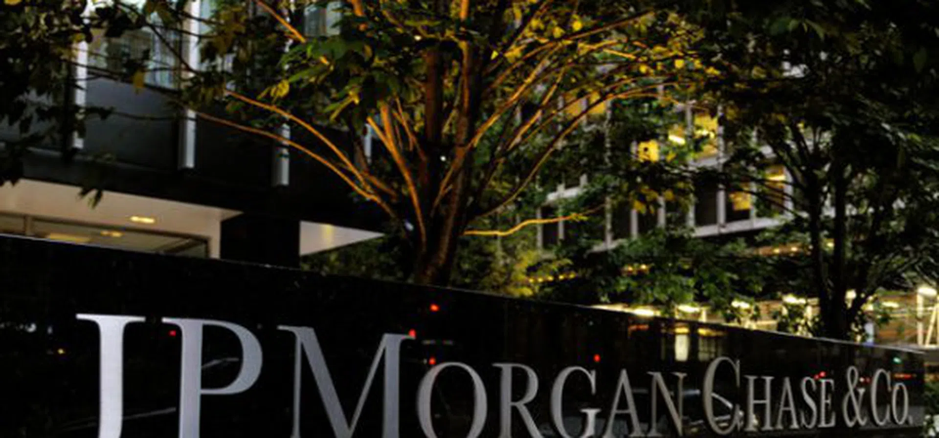 JP Morgan плаща 13 млрд. долара за извънсъдебно споразумение | Profit.bg
