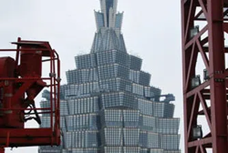 Най-високата сграда в Китай мина 500 м