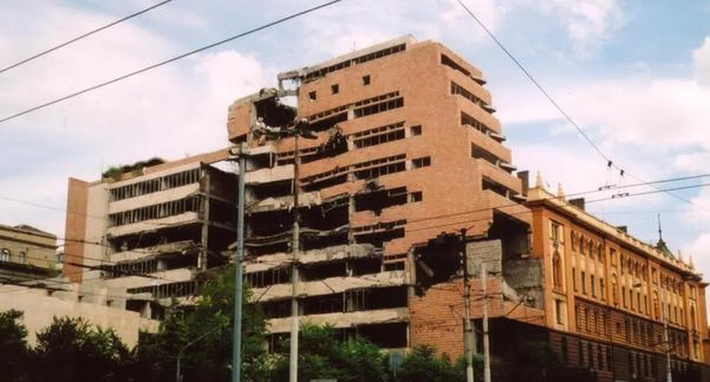 Доналд Тръмп купува разрушена от НАТО сграда в Белград
