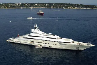 Forbes: Абрамович притежава най-голямата яхта в света