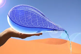 Уникална капка, задвижвана от соларна енергия, произвежда вода