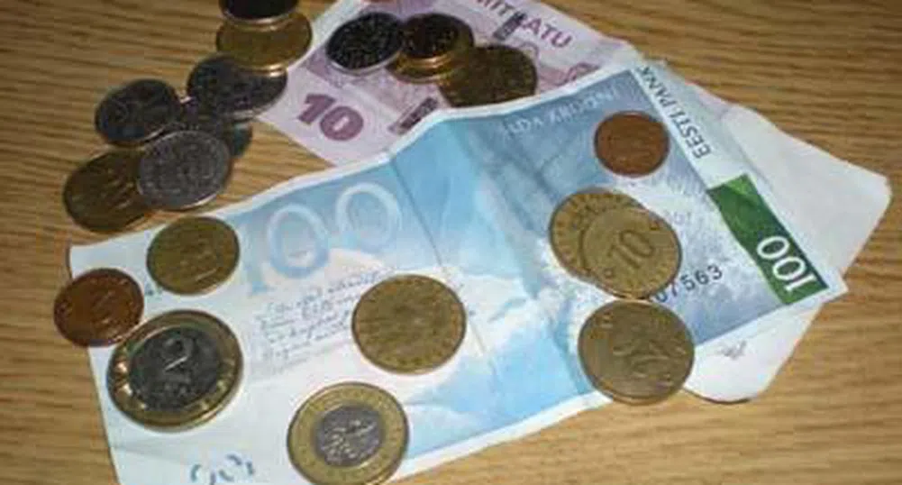 Латвия може да девалвира националната си валута