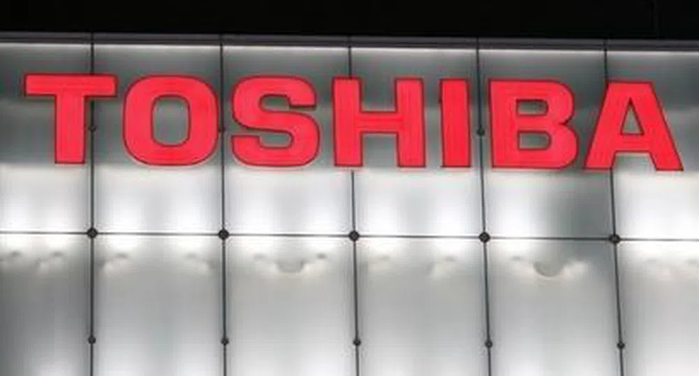 Toshiba пусна на пазара лаптоп с два тъчскрийна