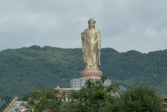 Най-големите статуи в света