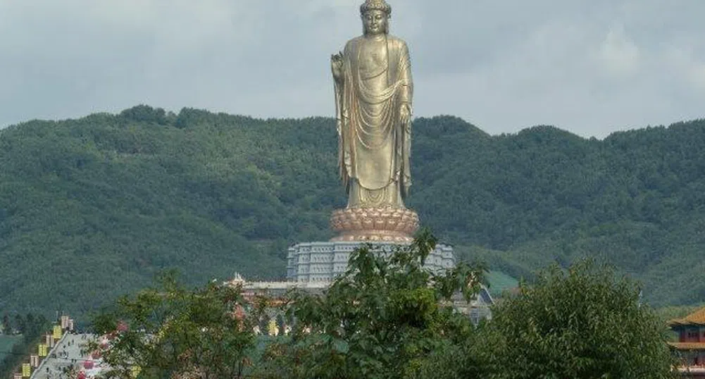 Най-големите статуи в света