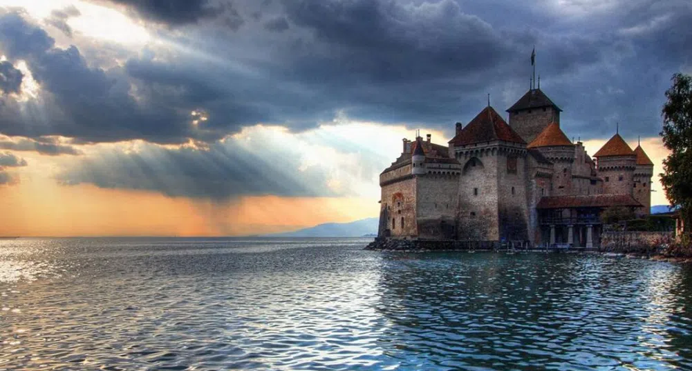 25 великолепни замъци и техните древни истории