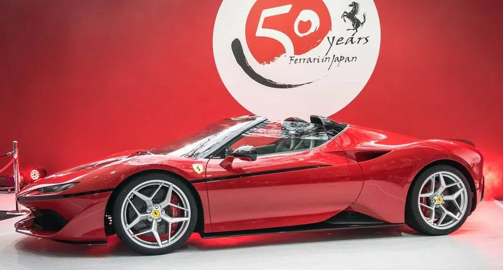 Неочаквано представиха новото Ferrari J50