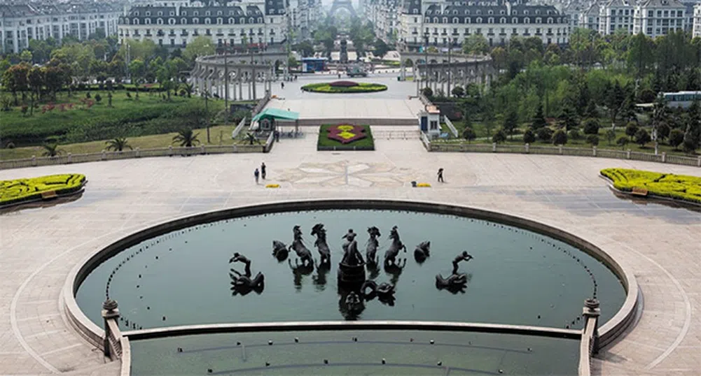 Китайците си направиха копие на Париж (снимки)