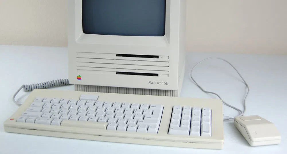 Култовият Mac преди 25 години и днес