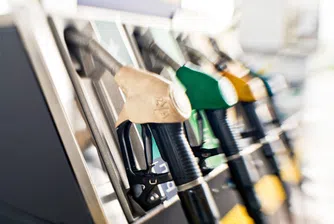 Три причини защо петролът (бензинът) ще остане евтин догодина