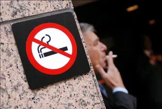 Русия планира да забрани пушенето на обществени места