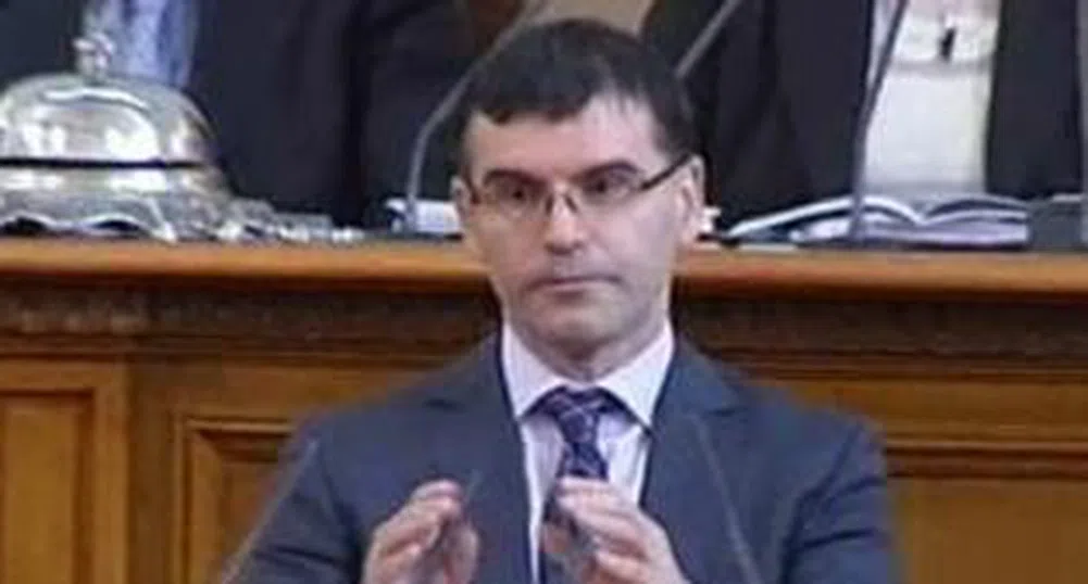 Дянков защити в парламента идеята си за Сребърния фонд